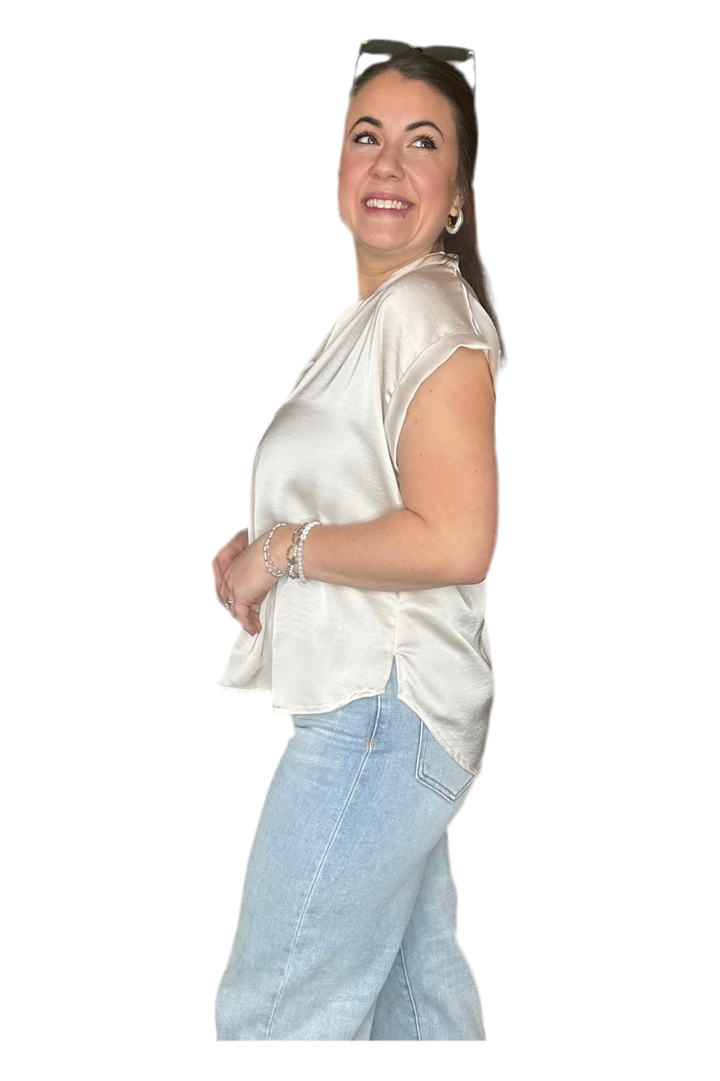 Round Collar Short Sleeve Vneck Top - Vintage Dragonfly Boutique