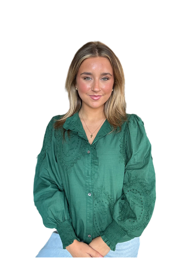 Entro Classic Green Entro Button Front Top with Oval Appliqué Detail – Timeless Style