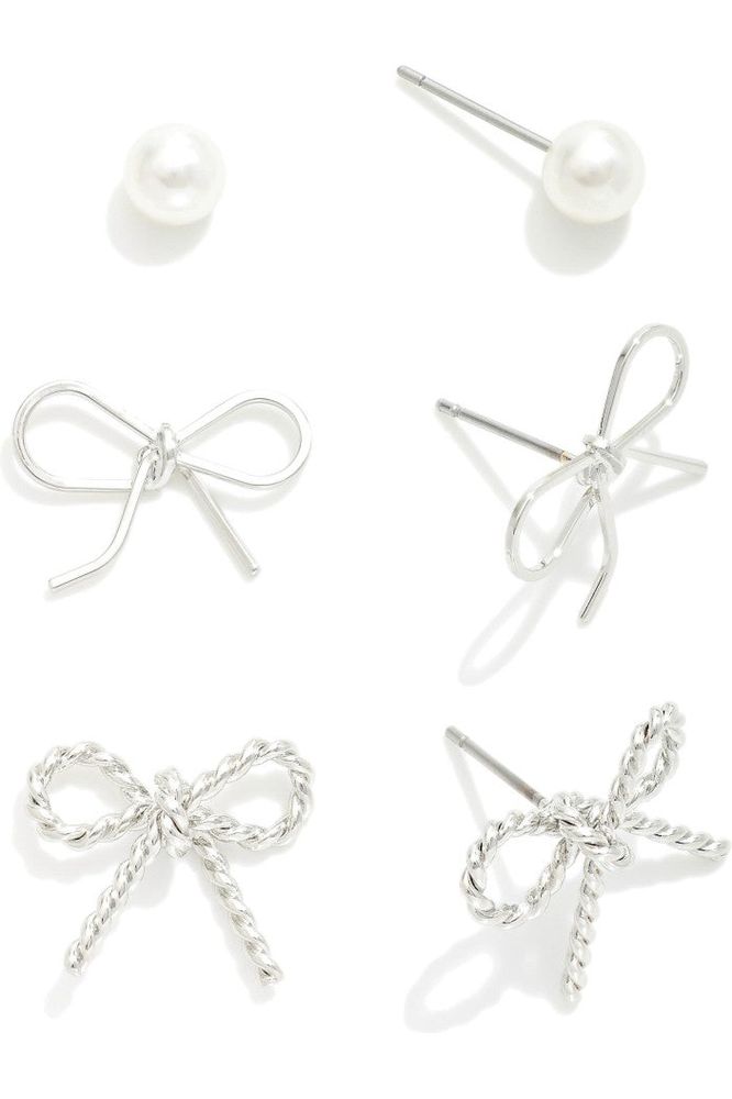 Set of Stud Earrings