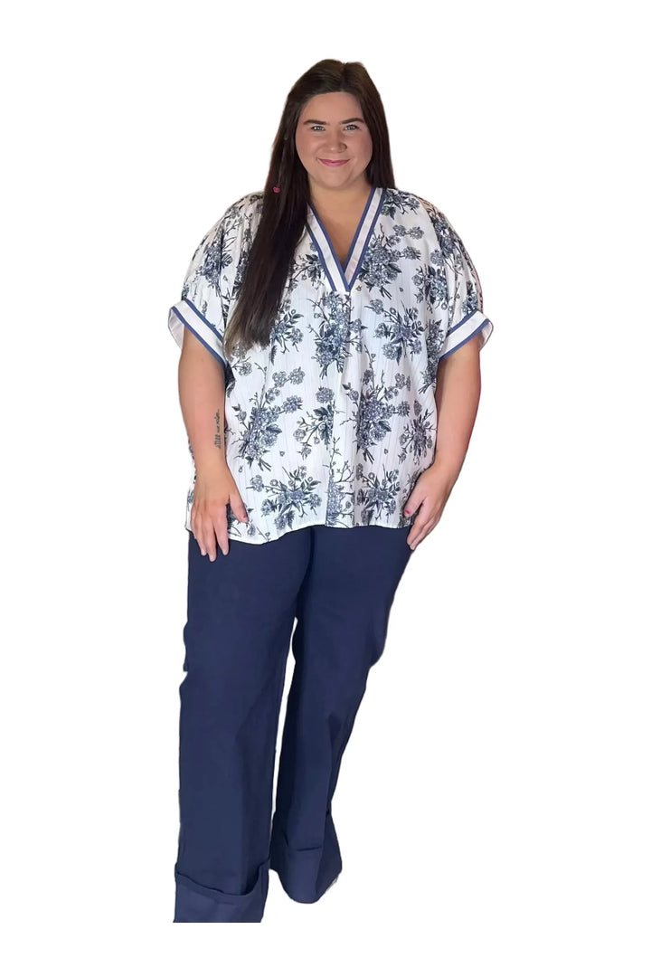 ENTRO Mid-Rise Cropped Jeans with Cuffed Hem & Stretch - Vintage Dragonfly Boutique