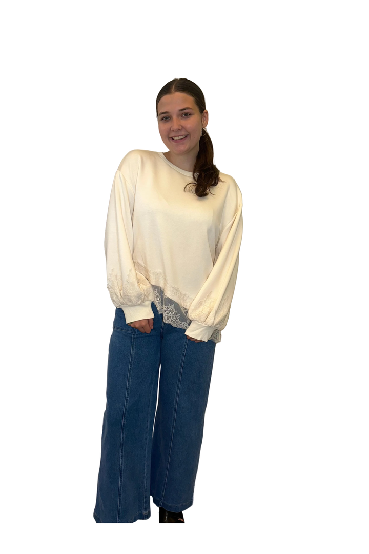 Entro Lace Hem Pullover Top