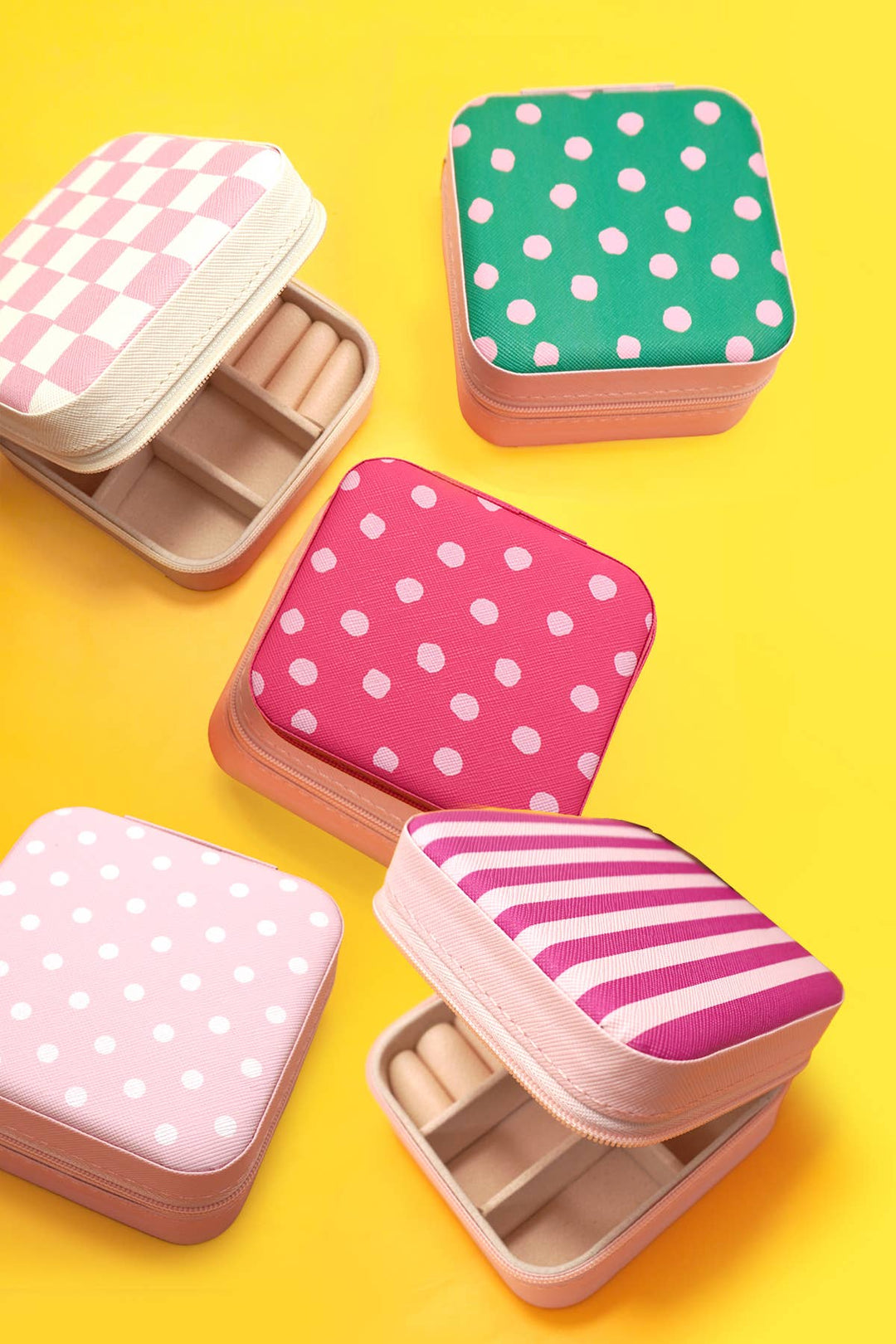 JOSSLYN by wall to wall - DESIGNED JEWELRY ORGANIZER TRAVEL BOX CASE | POLKA DOT PINK