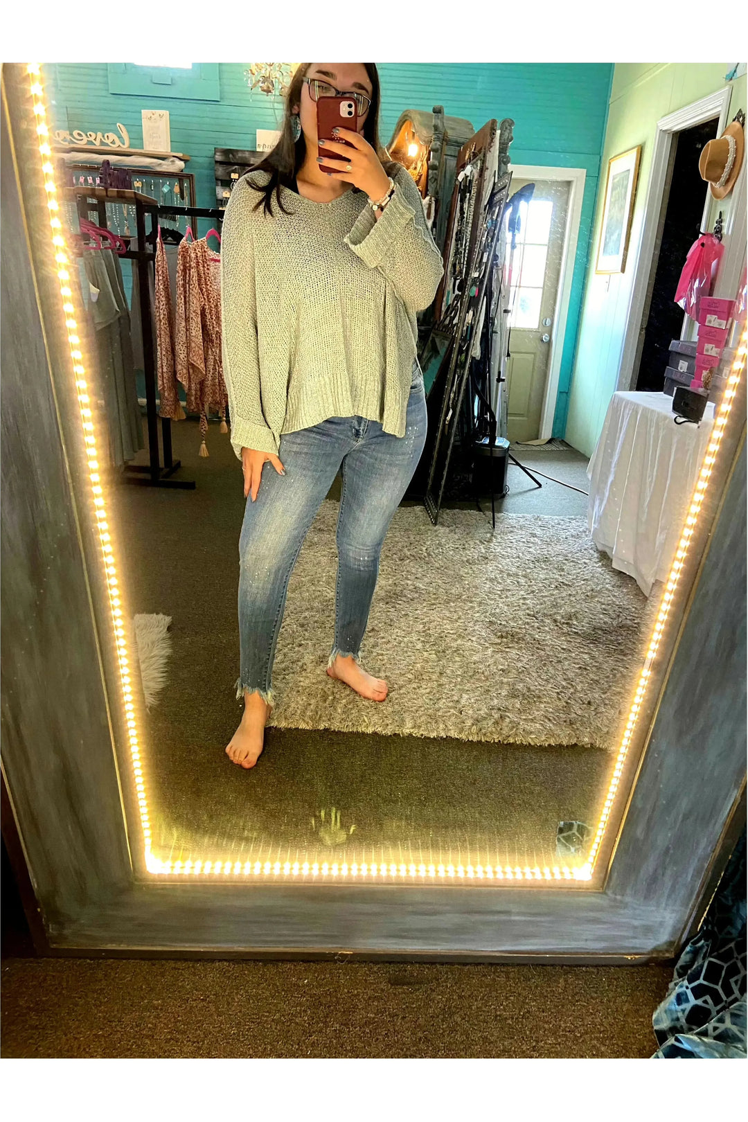 Medium Wash Midrise BLEACH Splash Shark-bite Jeans-Bottoms-Judy Blue-Vintage Dragonfly-Women’s Fashion Boutique Located in Sumrall, Mississippi