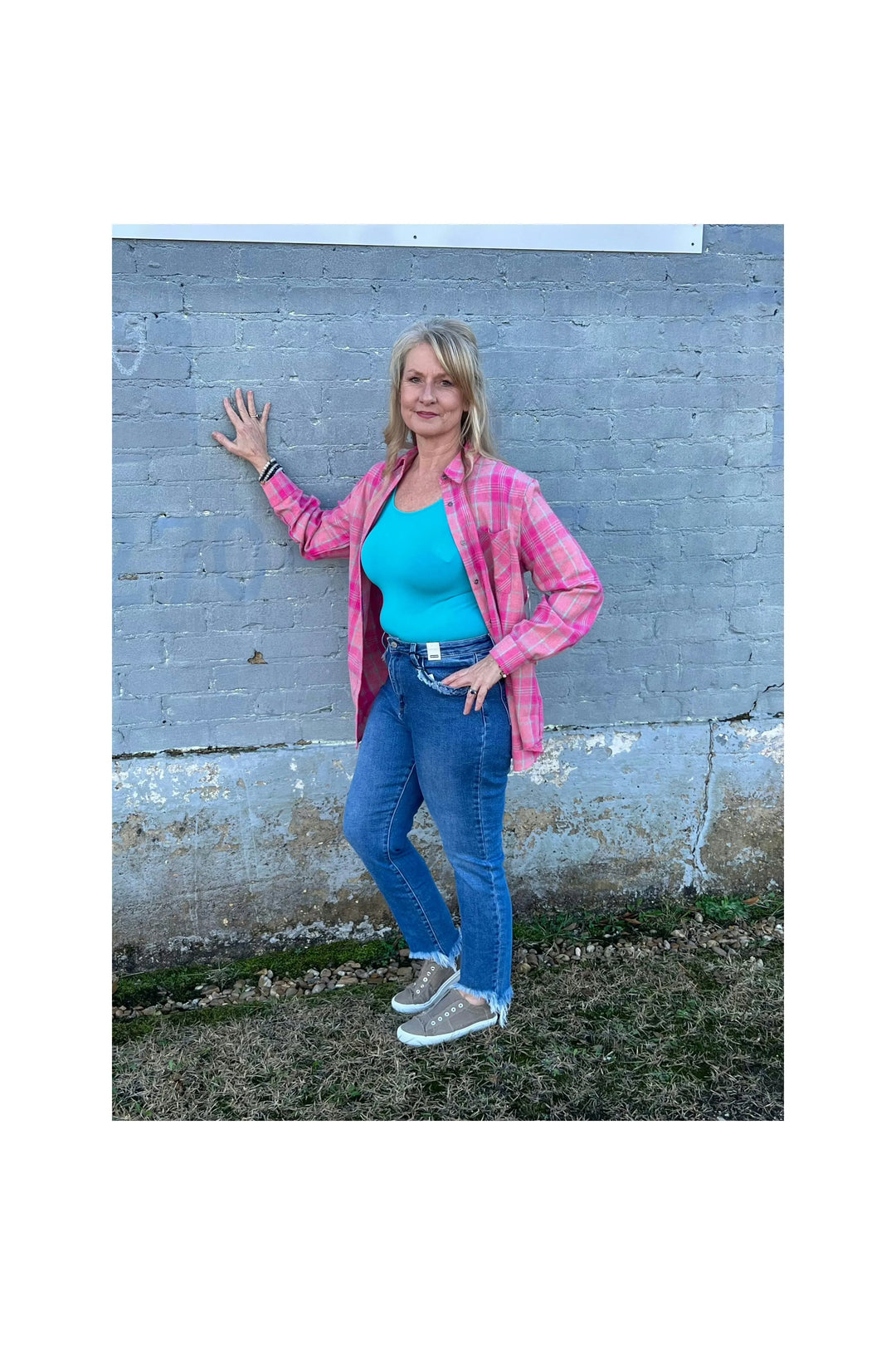 Judy Blue Amanda High Rise Frayed Pocket Slim Fit Jeans-Bottoms-Judy Blue-Vintage Dragonfly-Women’s Fashion Boutique Located in Sumrall, Mississippi