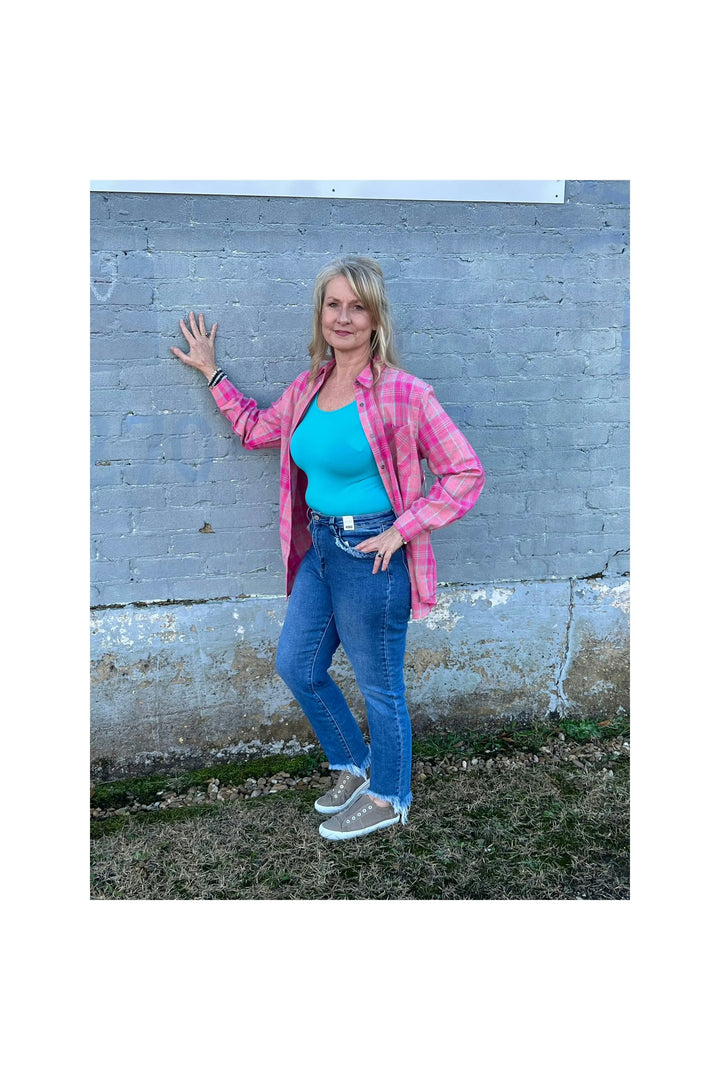 Judy Blue Amanda High Rise Frayed Pocket Slim Fit Jeans-Bottoms-Judy Blue-Vintage Dragonfly-Women’s Fashion Boutique Located in Sumrall, Mississippi